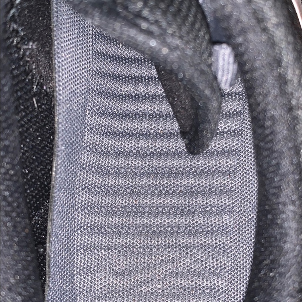Black Roshe 1 - Picture 3 of 3